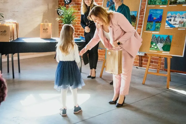 XVII Powiatowy Konkurs Plastyczny "Krajobraz polski" - "Pejzaż górski w kolażu" rozstrzygnięty! (zdjęcia)