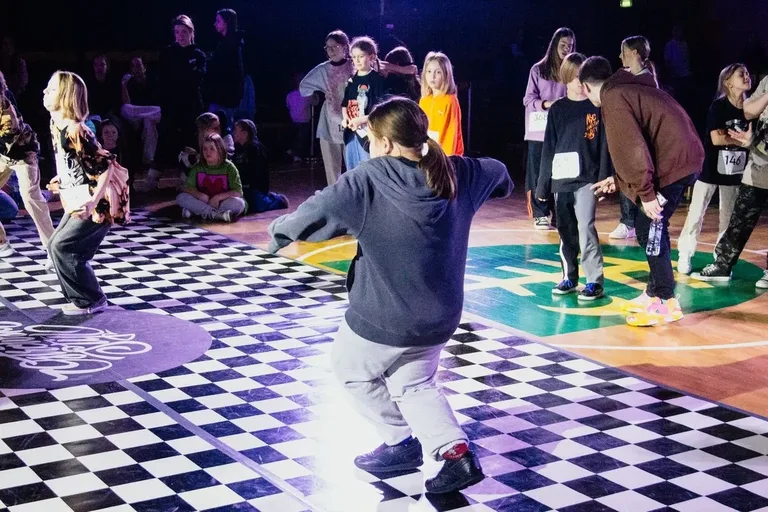 Pierwszy Dzień Ostrowskiego Stylu - Najlepsi tancerze w walce o zwycięstwo! (zdjęcia, wideo)