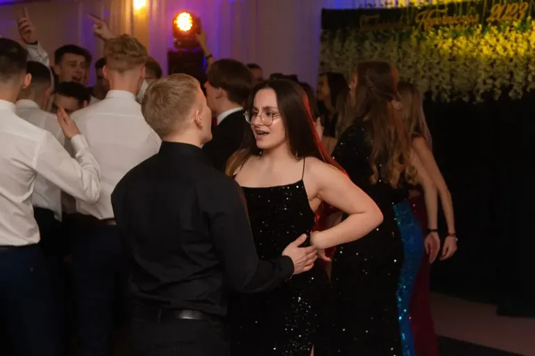 Studniówka Liceum Ogólnokształcącego im. Mikołaja Kopernika w Ostrowi Mazowieckiej! (zdjęcia, wideo)