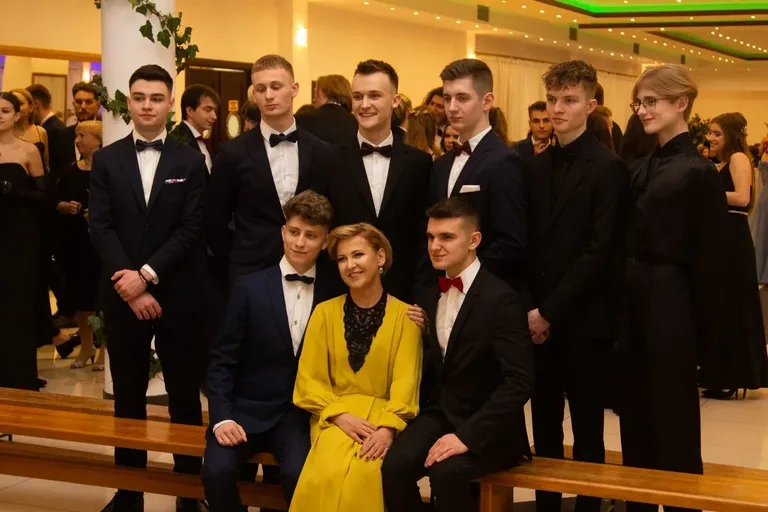 Studniówka Liceum Ogólnokształcącego im. Mikołaja Kopernika w Ostrowi Mazowieckiej! (zdjęcia, wideo)