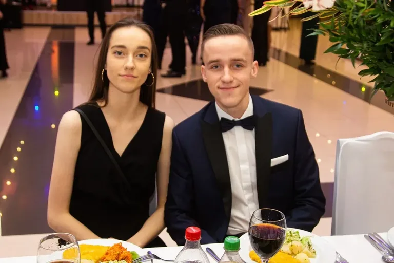 Studniówka Liceum Ogólnokształcącego im. Mikołaja Kopernika w Ostrowi Mazowieckiej! (zdjęcia, wideo)