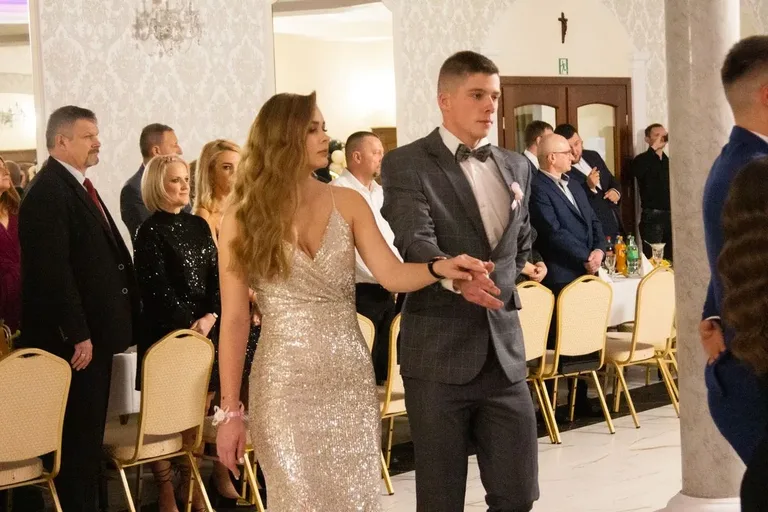 Studniówka maturzystów z Zespołu Szkół im. Stanisława Staszica w Małkini Górnej! (zdjęcia, wideo)