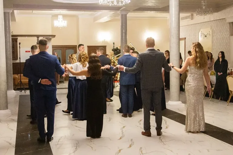 Studniówka maturzystów z Zespołu Szkół im. Stanisława Staszica w Małkini Górnej! (zdjęcia, wideo)