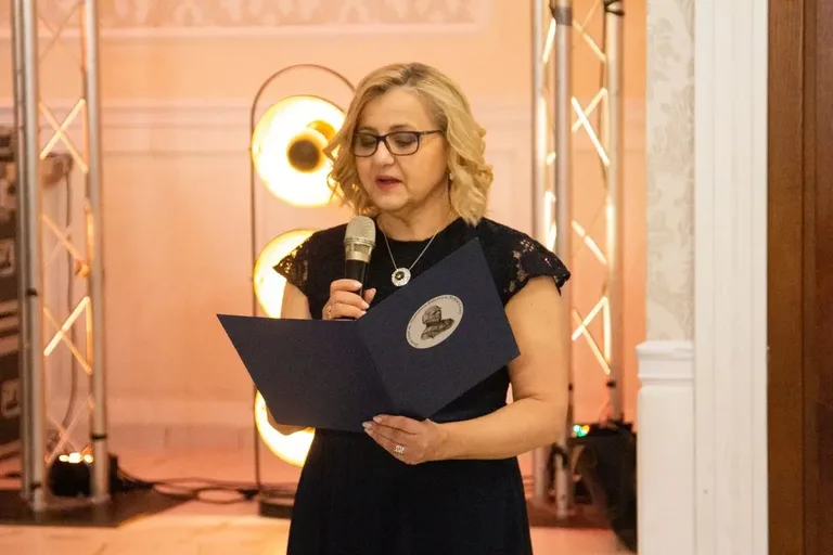 Studniówka maturzystów z Zespołu Szkół im. Stanisława Staszica w Małkini Górnej! (zdjęcia, wideo)