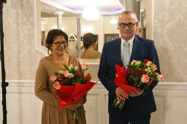 Studniówka maturzystów z Zespołu Szkół im. Stanisława Staszica w Małkini Górnej! (zdjęcia, wideo)