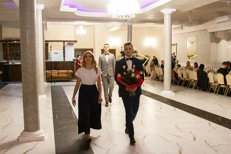 Studniówka maturzystów z Zespołu Szkół im. Stanisława Staszica w Małkini Górnej! (zdjęcia, wideo)