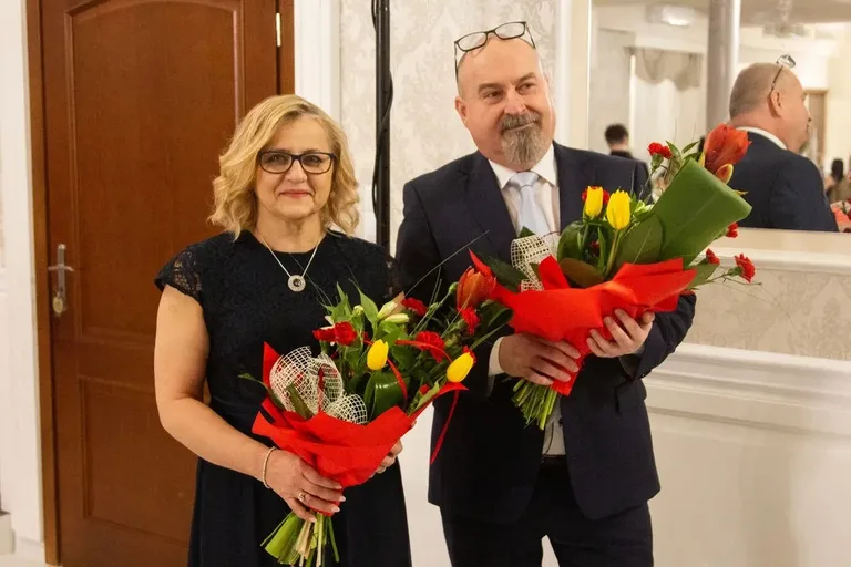 Studniówka maturzystów z Zespołu Szkół im. Stanisława Staszica w Małkini Górnej! (zdjęcia, wideo)