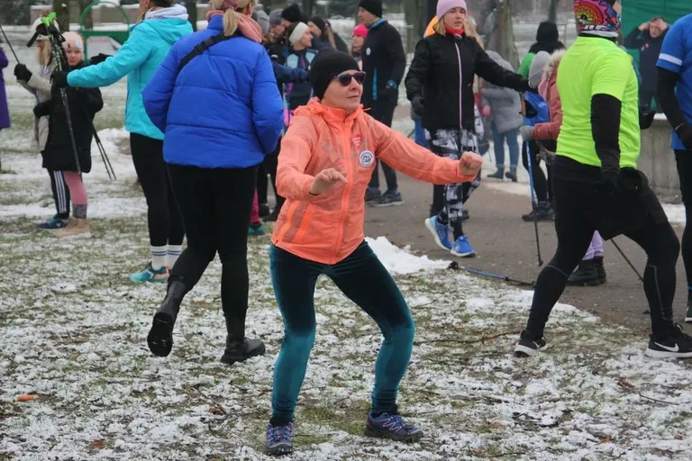 Finał WOŚP na sportowo! Ostrów Biega i Morstrowiaki przyłączyły się do pomocy aktywnie (zdjęcia)