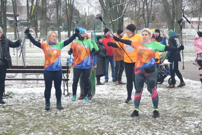 Finał WOŚP na sportowo! Ostrów Biega i Morstrowiaki przyłączyły się do pomocy aktywnie (zdjęcia)