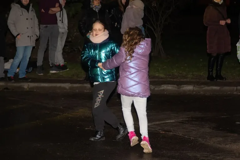 Mieszkańcy wspólnie rozpoczęli nowy rok przed ratuszem miejskim! (zdjęcia)