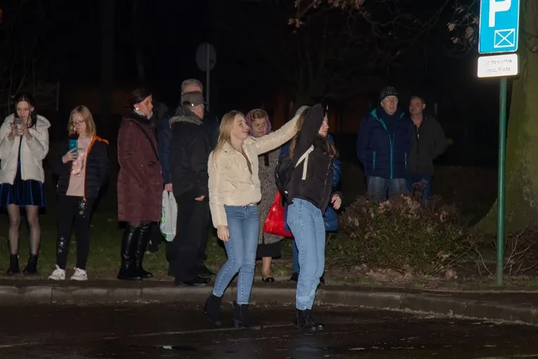 Mieszkańcy wspólnie rozpoczęli nowy rok przed ratuszem miejskim! (zdjęcia)
