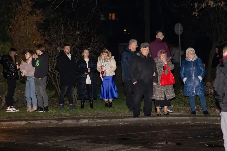 Mieszkańcy wspólnie rozpoczęli nowy rok przed ratuszem miejskim! (zdjęcia)