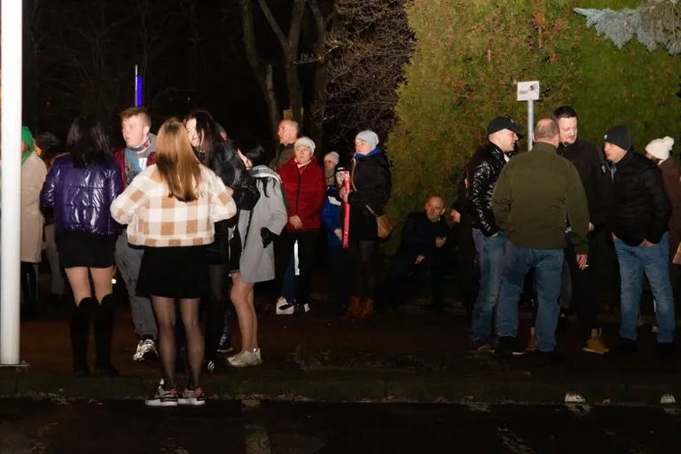 Mieszkańcy wspólnie rozpoczęli nowy rok przed ratuszem miejskim! (zdjęcia)