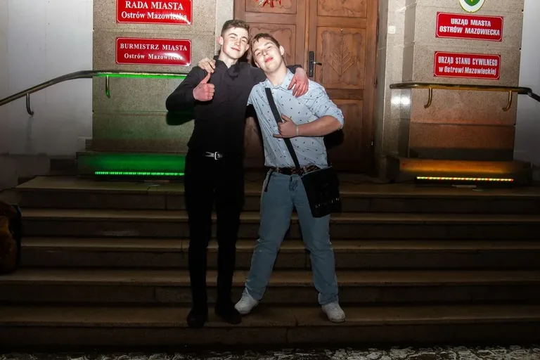 Mieszkańcy wspólnie rozpoczęli nowy rok przed ratuszem miejskim! (zdjęcia)