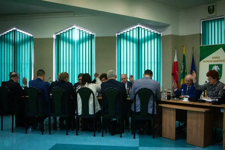 Radni jednogłośnie uchwalili budżet gminy Ostrów Mazowiecka na 2023 rok! (zdjęcia) 