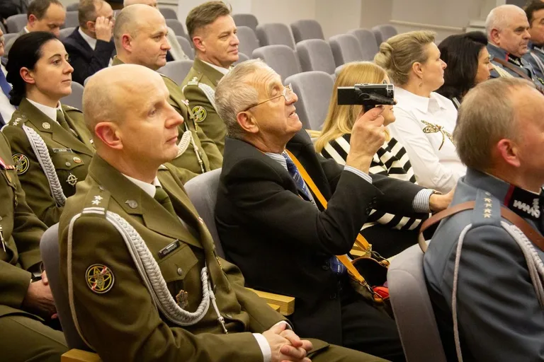 Obchody Dnia Podchorążego i 155. rocznica urodzin marszałka Józefa Piłsudskiego w Komorowie (zdjęcia)