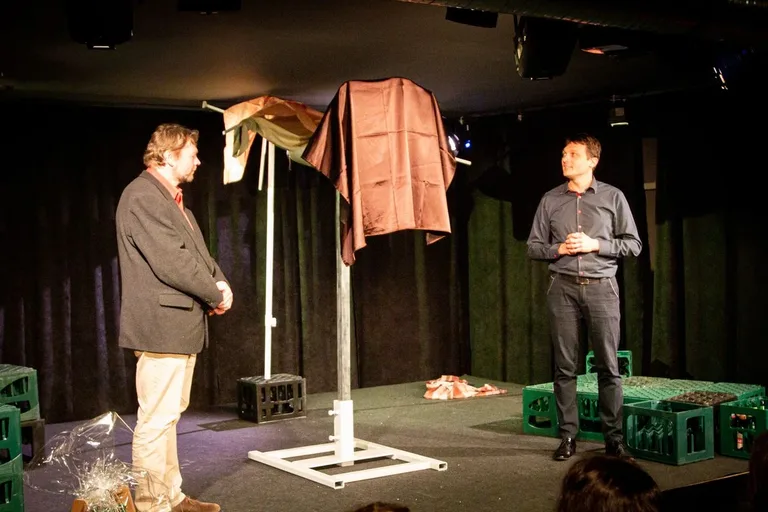 Uroczyste odsłonięcie rzeźby w Teatrze Scena Kotłownia! (zdjęcia)