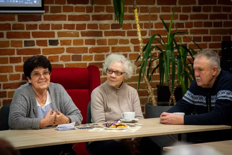 Krystyna Dojlido opowiadała o swojej mamie Janinie Kolasińskiej w ostrowskiej bibliotece (zdjęcia)