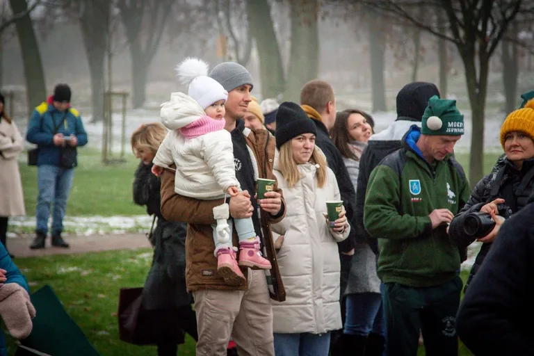 Morsy rozpoczęły sezon w stawie miejskim w Ostrowi Mazowieckiej! (zdjęcia) 