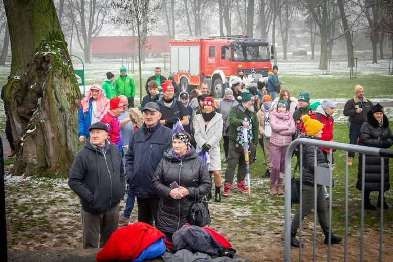 Morsy rozpoczęły sezon w stawie miejskim w Ostrowi Mazowieckiej! (zdjęcia) 