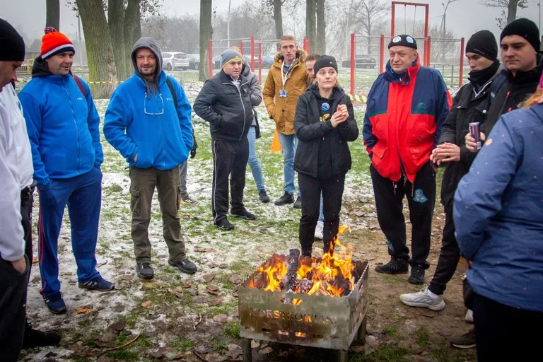 Morsy rozpoczęły sezon w stawie miejskim w Ostrowi Mazowieckiej! (zdjęcia)