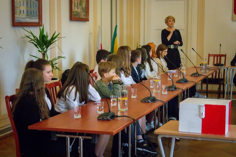 Wybrano Prezydium Młodzieżowej Rady Miasta Ostrów Mazowiecka! (zdjęcia)