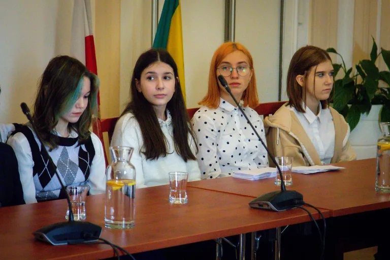 Wybrano Prezydium Młodzieżowej Rady Miasta Ostrów Mazowiecka! (zdjęcia)