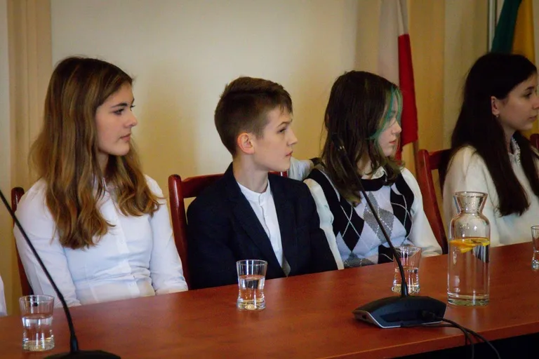 Wybrano Prezydium Młodzieżowej Rady Miasta Ostrów Mazowiecka! (zdjęcia)