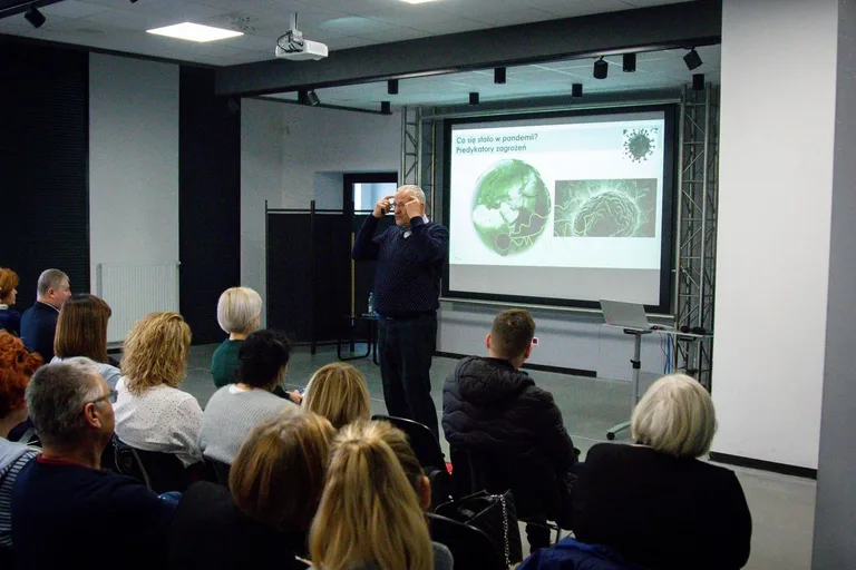 Konferencja pt. "Uwolnij się. Bądź sobą!" w Starej Elektrowni (zdjęcia)