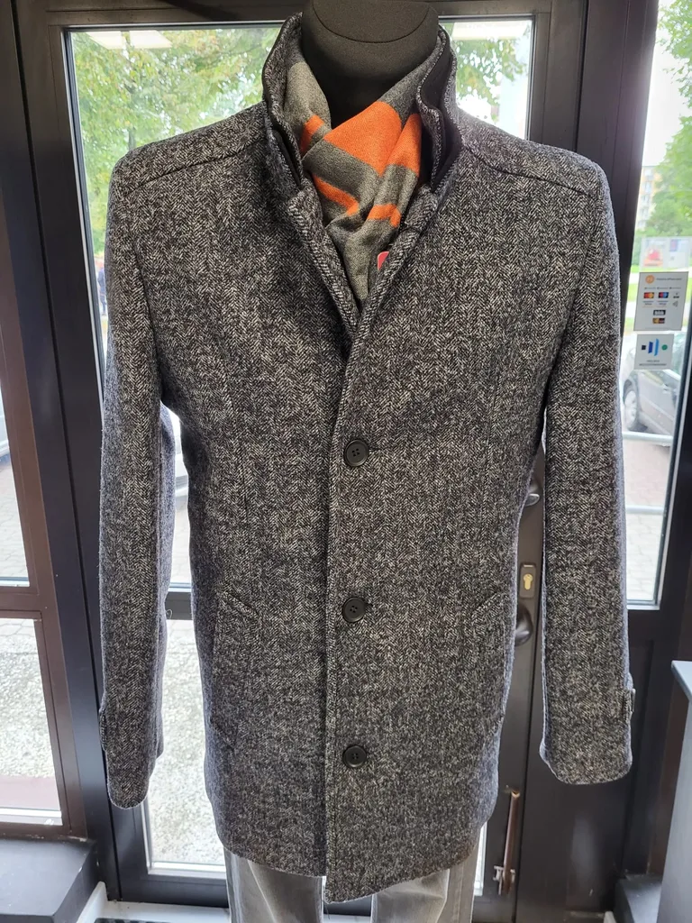 Sklep Elegant zaprasza wszystkich Panów po elegancką odzież oraz obuwie (zdjęcia)