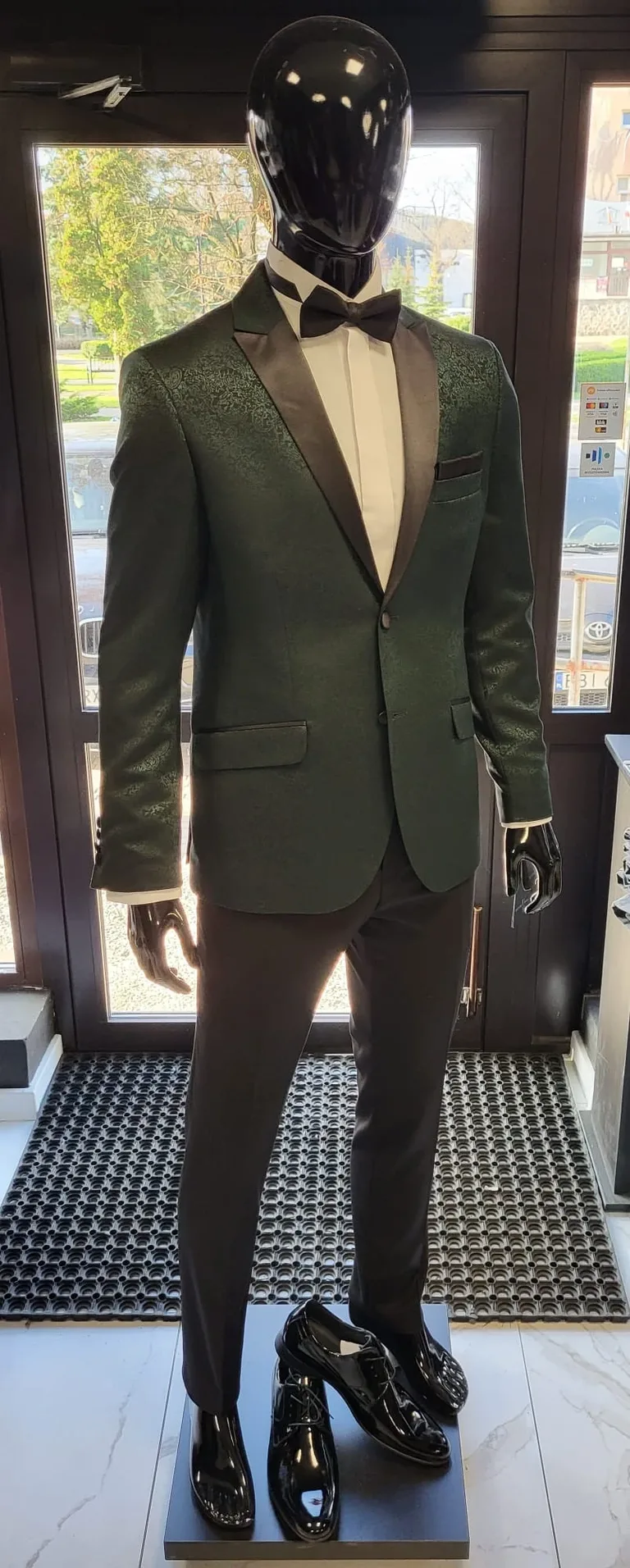 Sklep Elegant zaprasza wszystkich Panów po elegancką odzież oraz obuwie (zdjęcia)