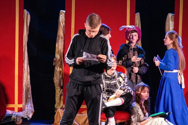 Spektakl teatralny pt. "Do hymnu powstań" odbył się w Ostrowi Mazowieckiej w Narodowy Dzień Niepodległości (zdjęcia)