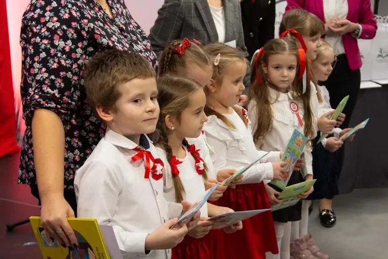 Spektakl teatralny pt. "Do hymnu powstań" odbył się w Ostrowi Mazowieckiej w Narodowy Dzień Niepodległości (zdjęcia, wideo) (nie publikować)
