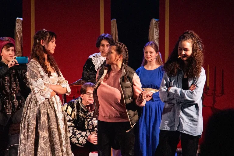Spektakl teatralny pt. "Do hymnu powstań" odbył się w Ostrowi Mazowieckiej w Narodowy Dzień Niepodległości (zdjęcia)