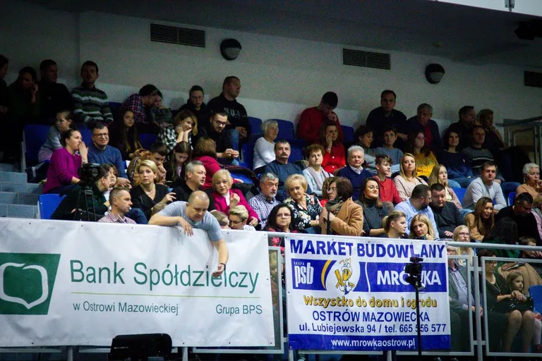Spektakl teatralny pt. "Do hymnu powstań" odbył się w Ostrowi Mazowieckiej w Narodowy Dzień Niepodległości (zdjęcia)