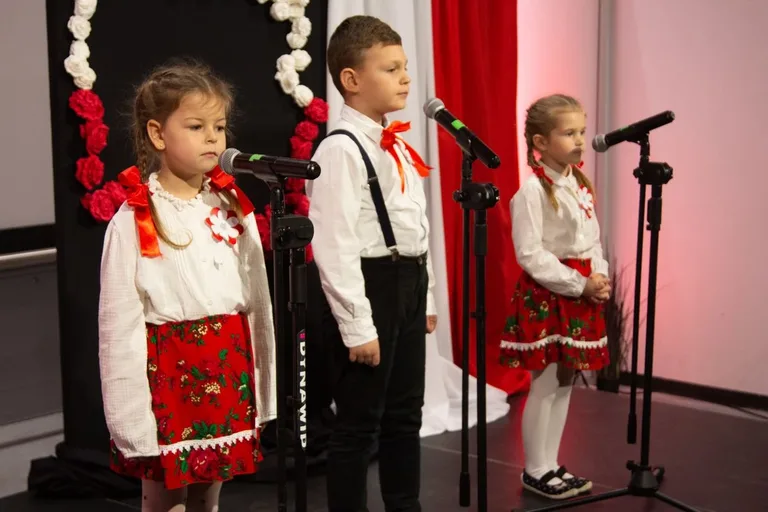 Spektakl teatralny pt. "Do hymnu powstań" odbył się w Ostrowi Mazowieckiej w Narodowy Dzień Niepodległości (zdjęcia, wideo) (nie publikować)