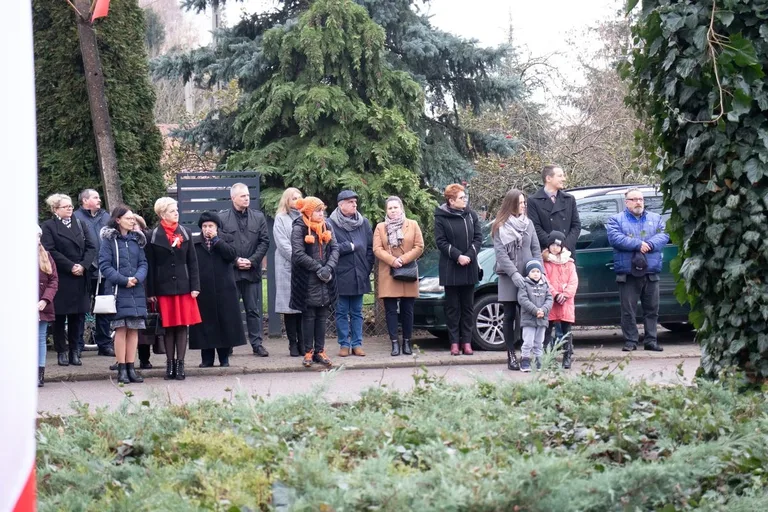 Obchody Narodowego Święta Niepodległości pod pomnikiem Marszałka Józefa Piłsudskiego w Broku (zdjęcia)