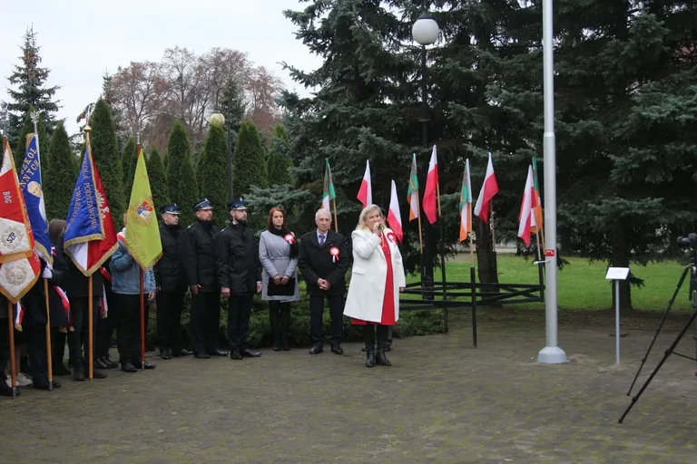 Mieszkańcy gminy Małkinia Górna wspólnie uczcili Narodowe Święto Niepodległości (zdjęcia, wideo)