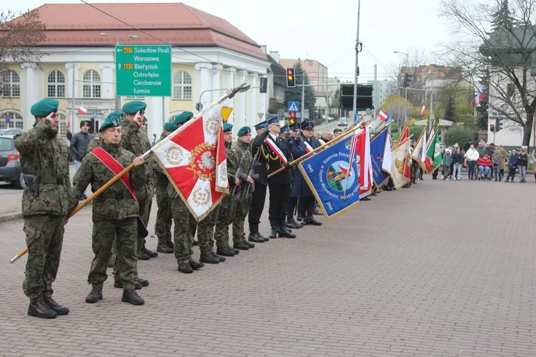 Uroczyste powiatowo-miejsko-gminne obchody Narodowego Święta Niepodległości w Ostrowi Mazowieckiej (zdjęcia, wideo)