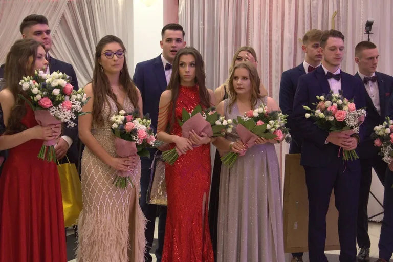 Studniówka maturzystów z "Rubinka" (zdjęcia, wideo)