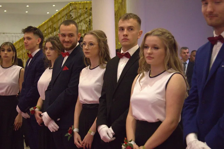 Studniówka maturzystów z "Rubinka" (zdjęcia, wideo)