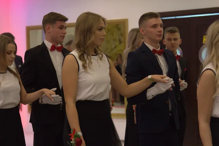 Studniówka maturzystów z "Rubinka" (zdjęcia, wideo)
