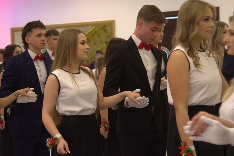 Studniówka maturzystów z "Rubinka" (zdjęcia, wideo)