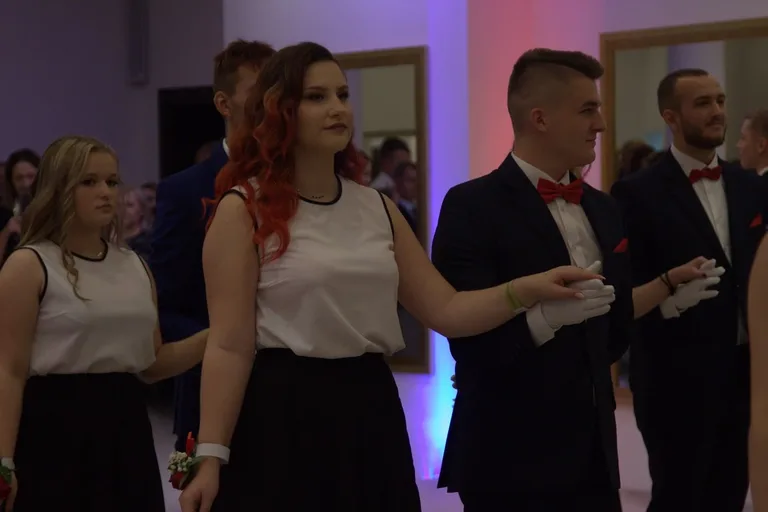 Studniówka maturzystów z "Rubinka" (zdjęcia, wideo)