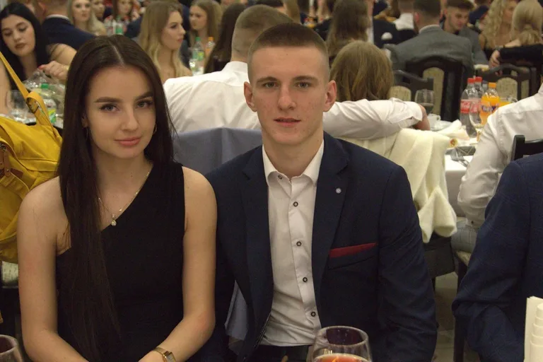 Studniówka maturzystów z "Rubinka" (zdjęcia, wideo)