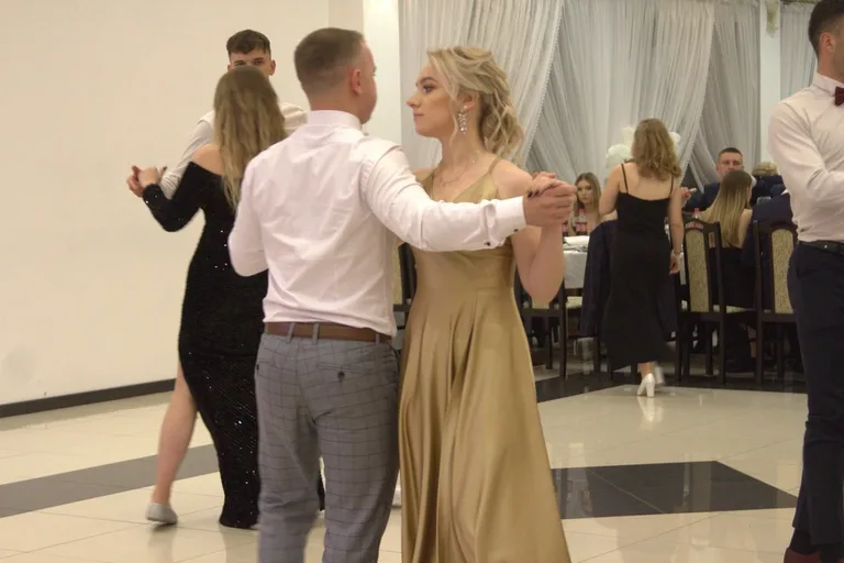 Studniówka maturzystów z "Rubinka" (zdjęcia, wideo)