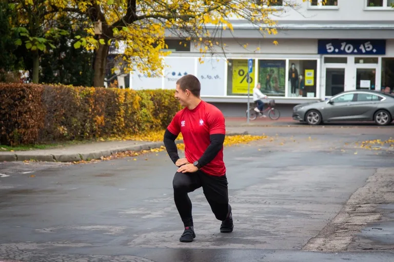 Zawodnicy pobiegli w Ostrowskim Półmaratonie (zdjęcia)