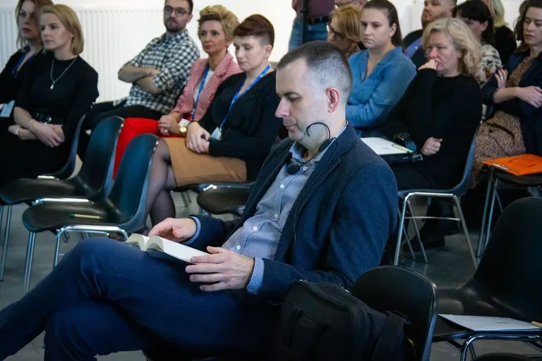 Wykłady i panel dyskusyjny w Starej Elektrowni - II Ostrowskie Forum Bibliotekarzy (zdjęcia)