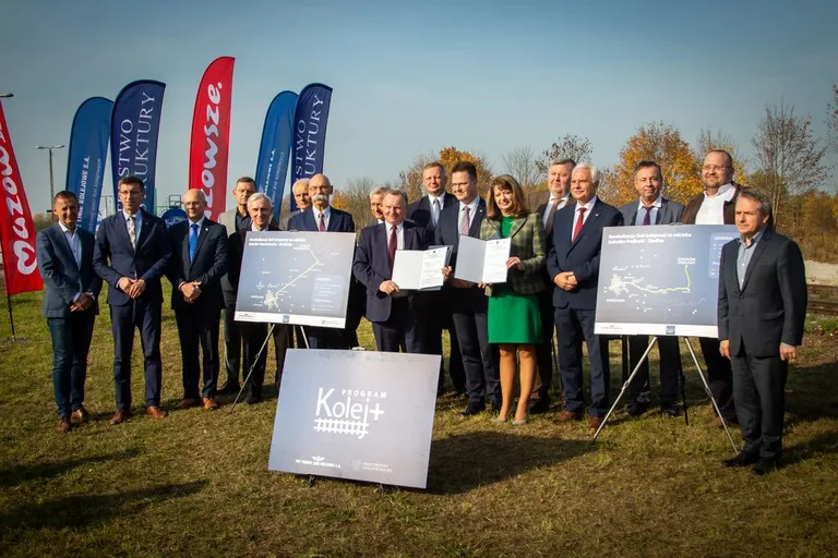 Mieszkańcy Ostrowi Mazowieckiej znów będą mogli pojechać pociągiem (zdjęcia, wideo)