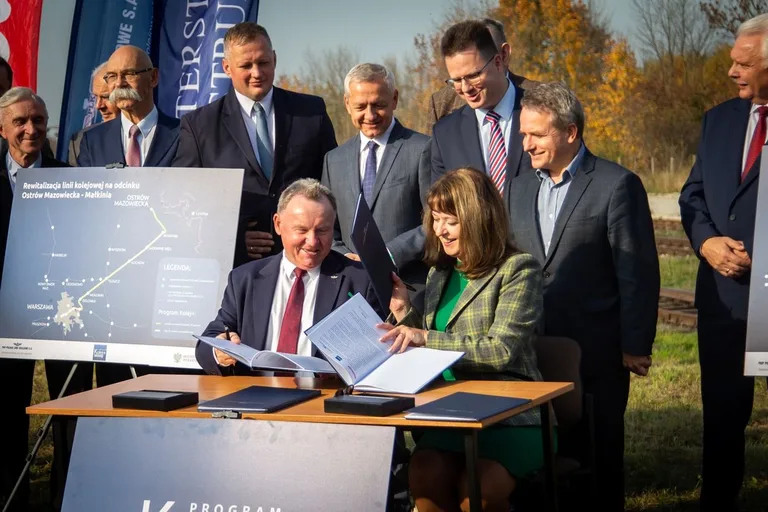 Mieszkańcy Ostrowi Mazowieckiej znów będą mogli pojechać pociągiem (zdjęcia, wideo)